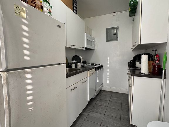 5th image of 3911 62nd St APT 42