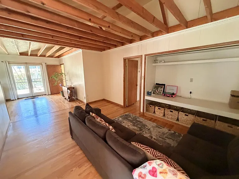 700 Solano Dr SE — Photo 25