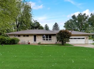 16415 Golf Pkwy, Brookfield, WI 53005