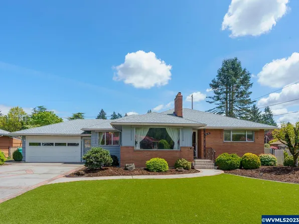 916 NE 107th Pl, Portland, OR 97220