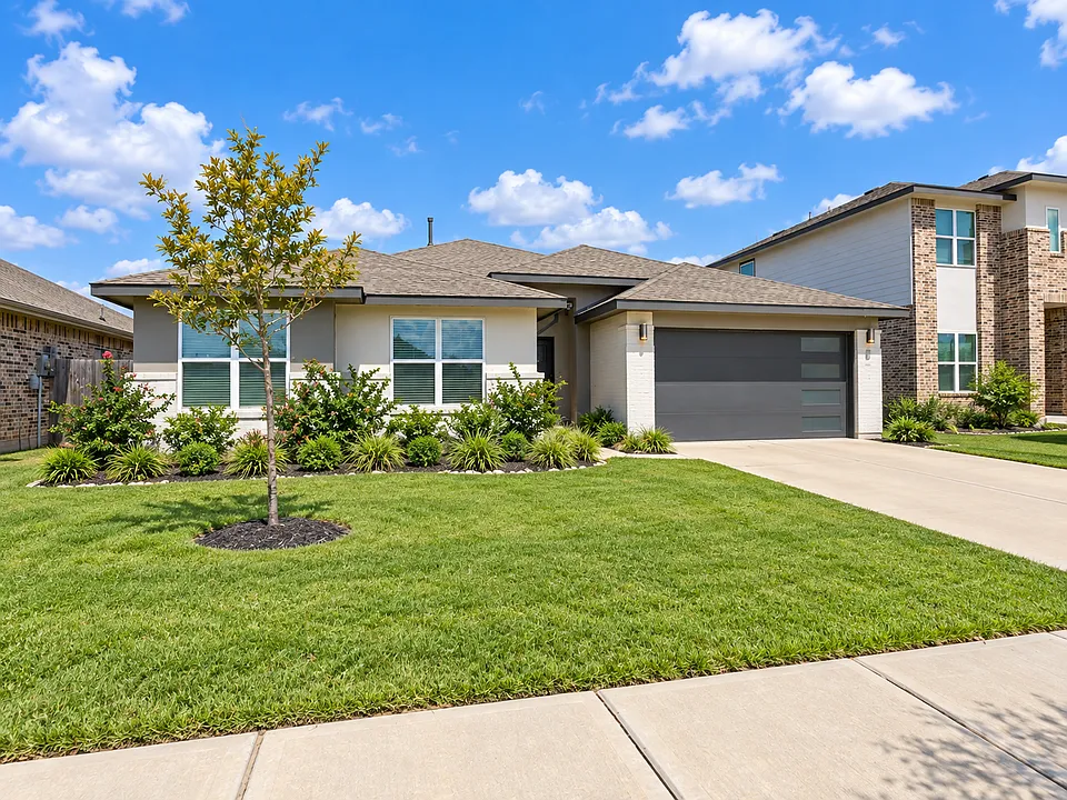 3611 Briar Falls Ave