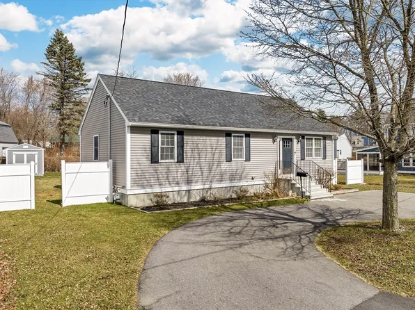 211 Elm St, Amesbury, MA 01913