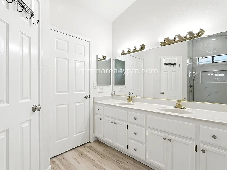 208 Buttercup Cir — Photo 24