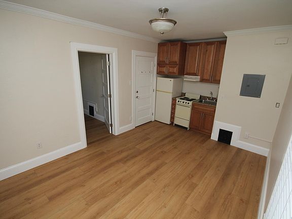 3rd image of 1135 Emerson St APT 201