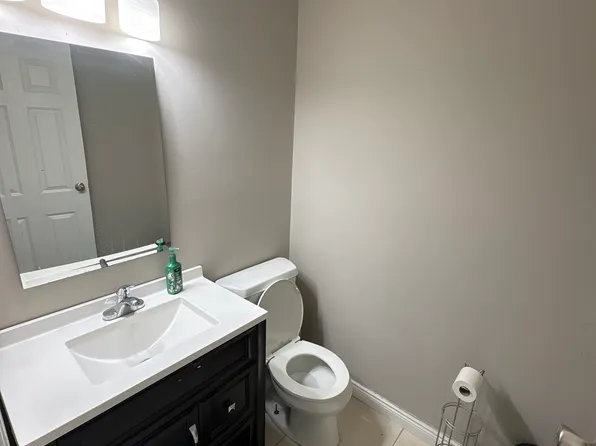 8752 Stoneyway Ct NW, Pickerington, OH 43147