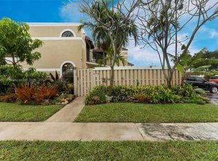 3930 Village Dr UNIT B, Delray Beach, FL 33445