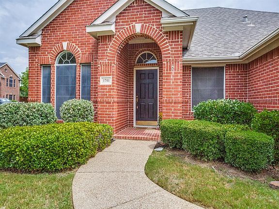 3rd image of 1701 Sunflower Dr