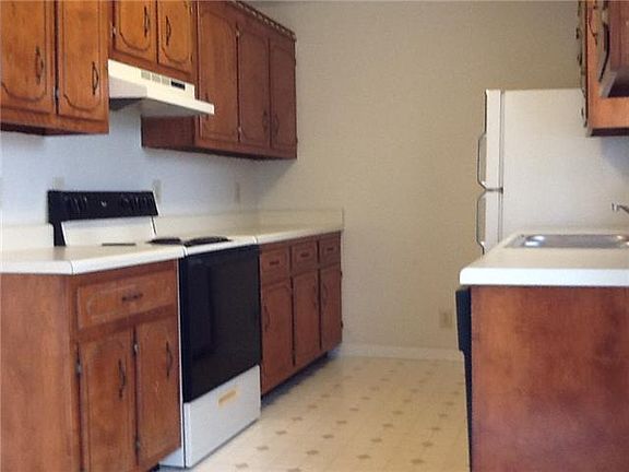 4th image of 295 Audrea Ln
