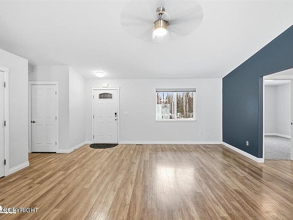 4th image of 2390 N Meadow Lakes Dr
