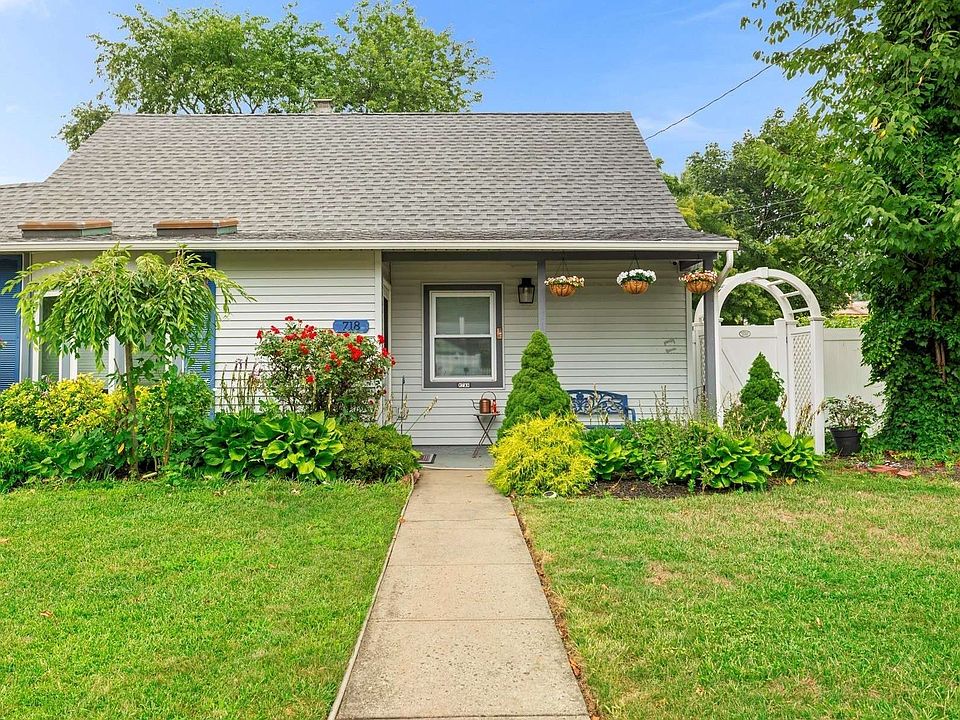 1st image of 718 Wren Ct