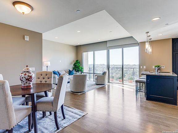 3rd image of 4242 Broadway St APT 602