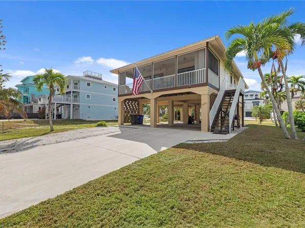 26450 Bay RD, BONITA SPRINGS, FL 34134