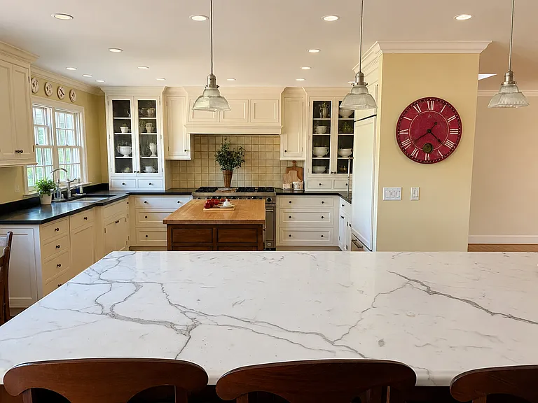 1613 Parkhills Ave — Photo 11