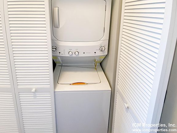5th image of 2102 N Sedgwick St #4S