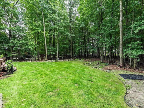 5th image of 5211 Stone Ridge Dr