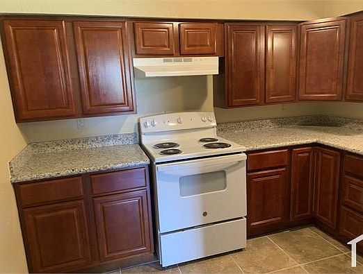 1st image of 2904 N Monterey Ct #D