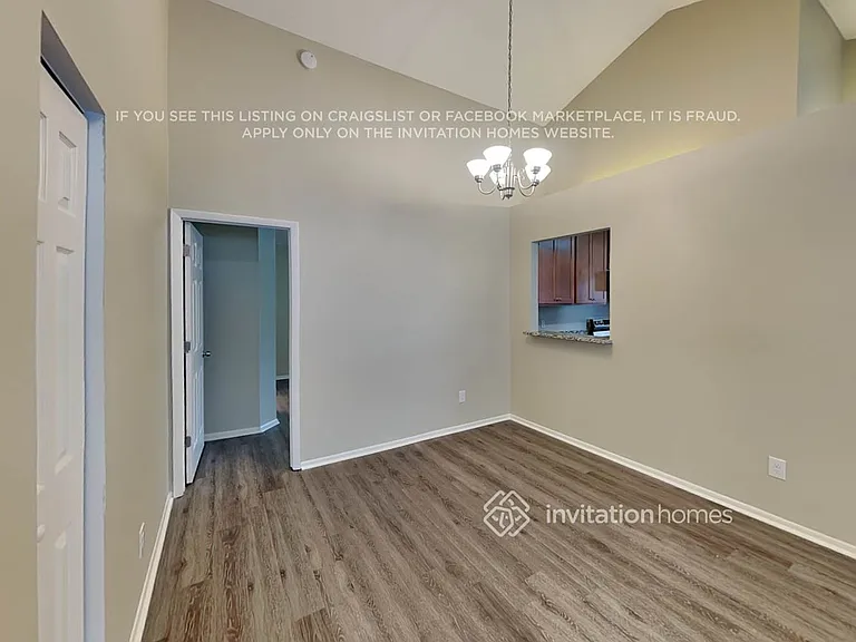 176 Edgewater Cir — Photo 9