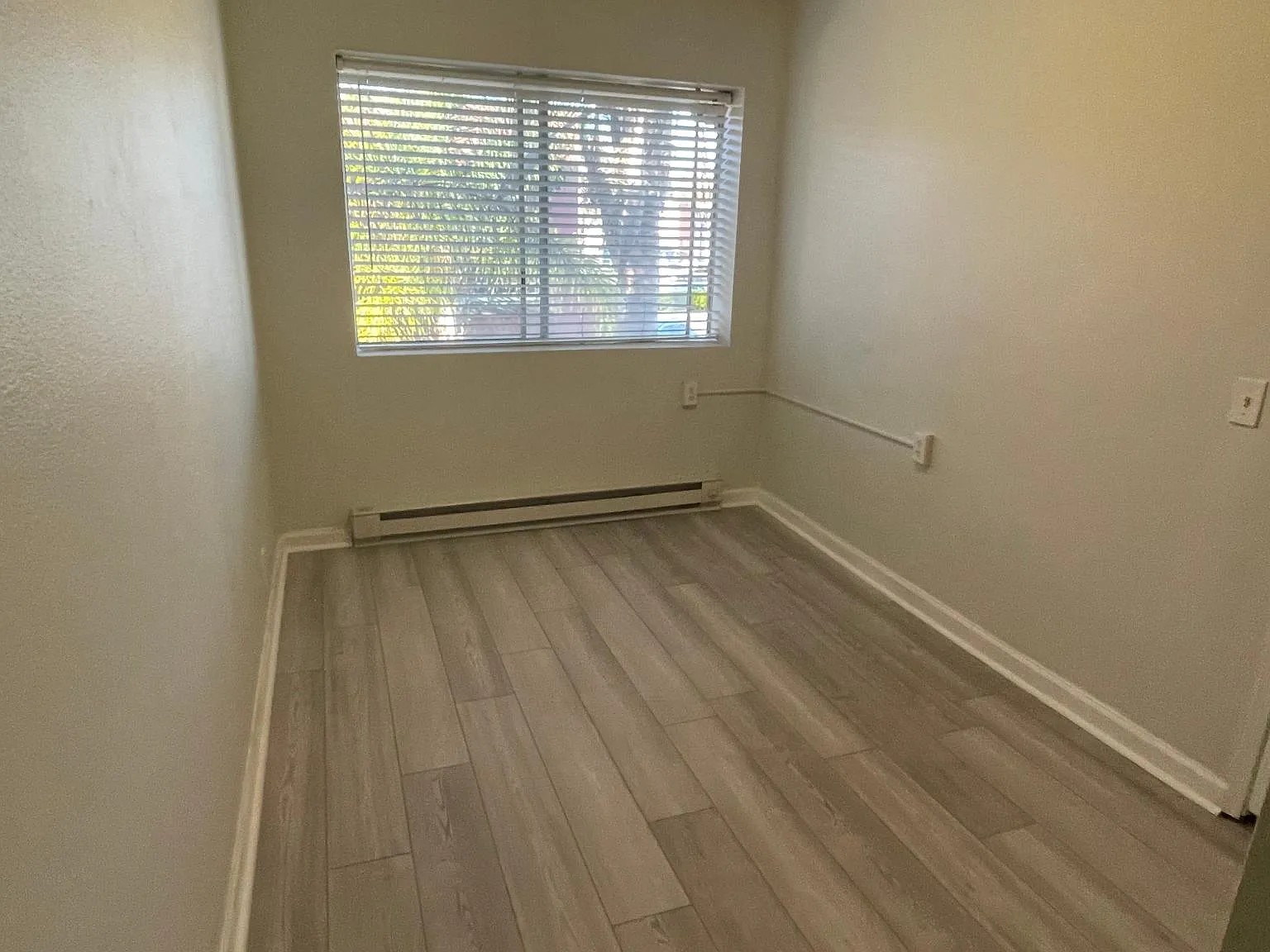 690 Pacific Ave — Photo 4