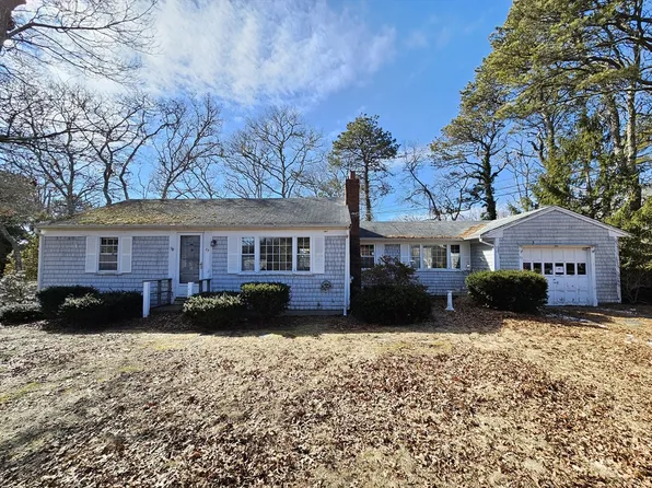 33 Wren Way, South Yarmouth, MA 02664