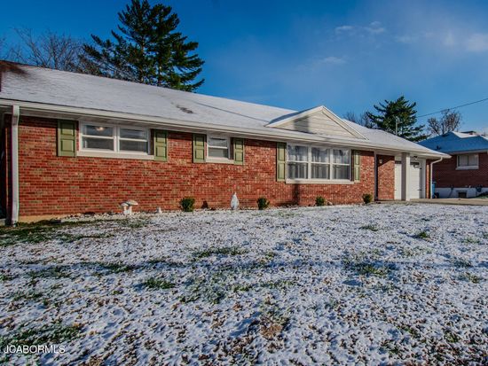 1409 Dixon Dr, Jefferson City, MO 65101
