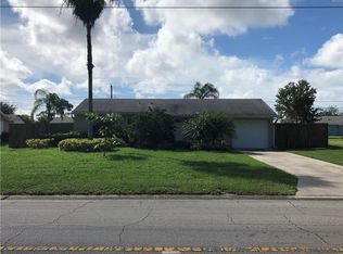 1095 Highland Dr SW, Vero Beach, FL 32962
