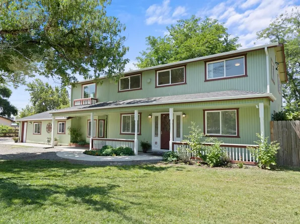 4305 Grant Rd, Central Pt, OR 97502