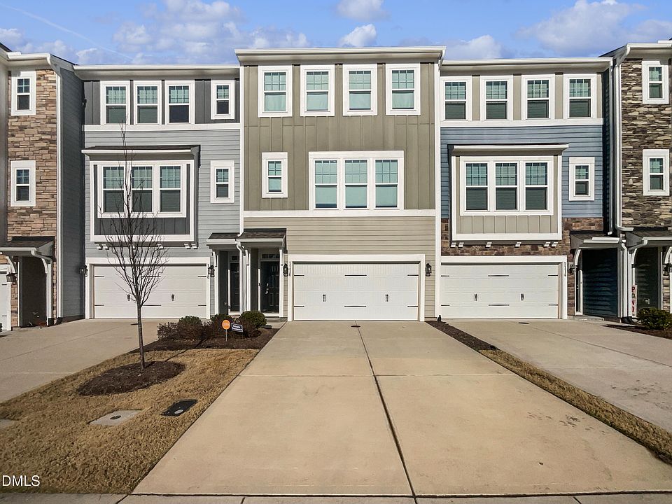 1st image of 1116 Freeport Dr #156