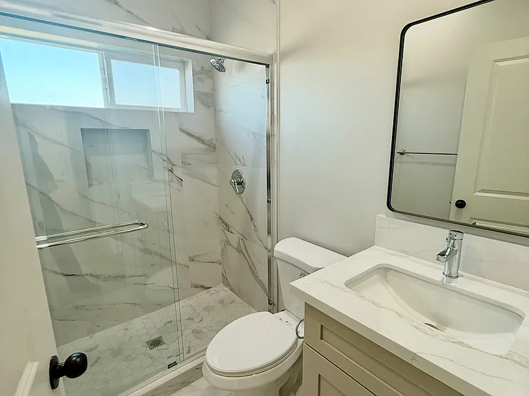 13714 Kenmore Ave #A — Photo 4