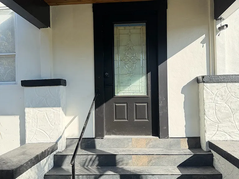 106 E Adalee St #1 — Photo 2