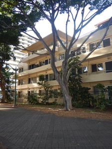 1868 Kahakai Dr, Honolulu, HI, 96814