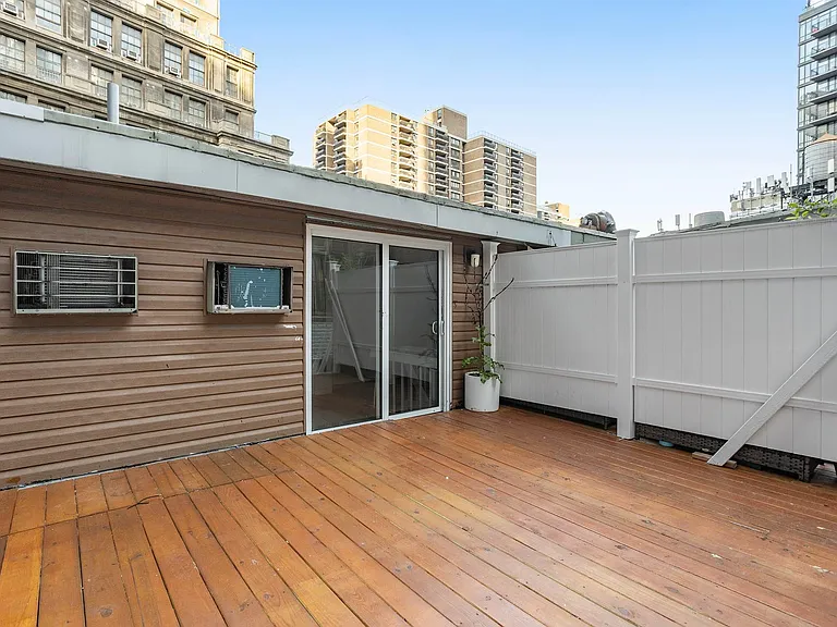 88 Fulton St #616 — Photo 15