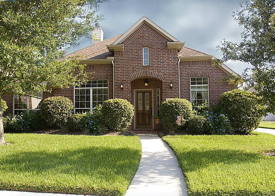 1st image of 2505 Pine Brook Dr