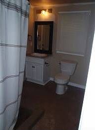 5th image of 255 Cherry Ave N