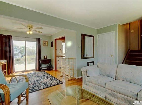 5th image of 19 Forest Ave