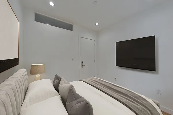 Rented by Platinum Properties | media 16