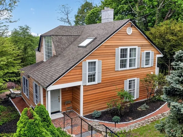 27 Wellington Ln, Belmont, MA 02478