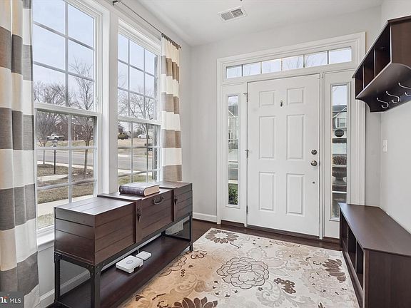 4th image of 8866 Orchard Ln