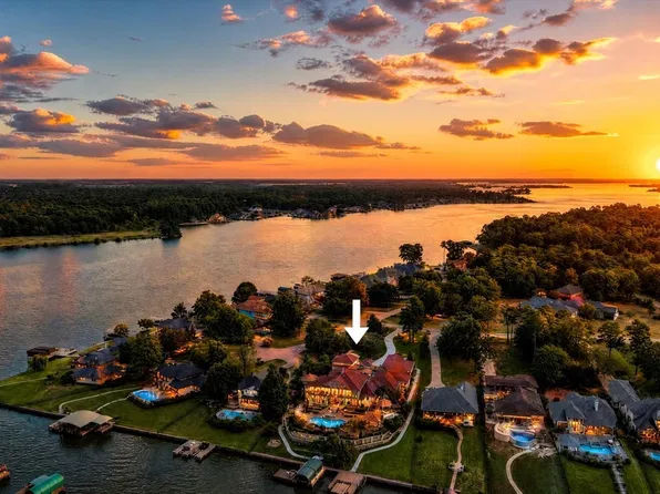 11860 Grand Harbor Blvd, Montgomery, TX 77356