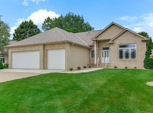 1840 Wyndham Hill Dr, Hastings, MN 55033