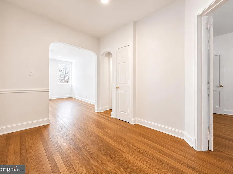 446 Mellon St SE #3 — Photo 2
