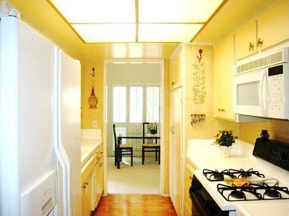 3rd image of 1840 Camden Ave APT 201