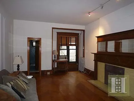 Rented by Halstead Real Estate | media 21