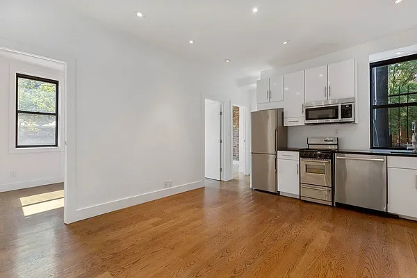 Rented by REAL New York | media 13