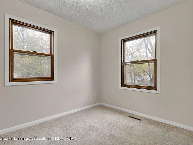 6125 Kenbrook Rd — Photo 8