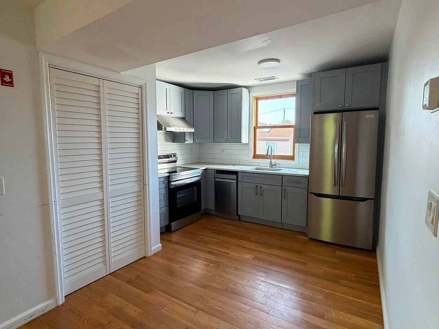 4 bed, 1700 sqft, $3,600 — Photo 4