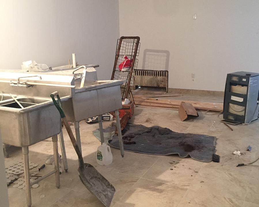 1st image of 731 Montauk Ct #10