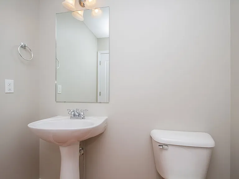 904 Summercrest Cv — Photo 12
