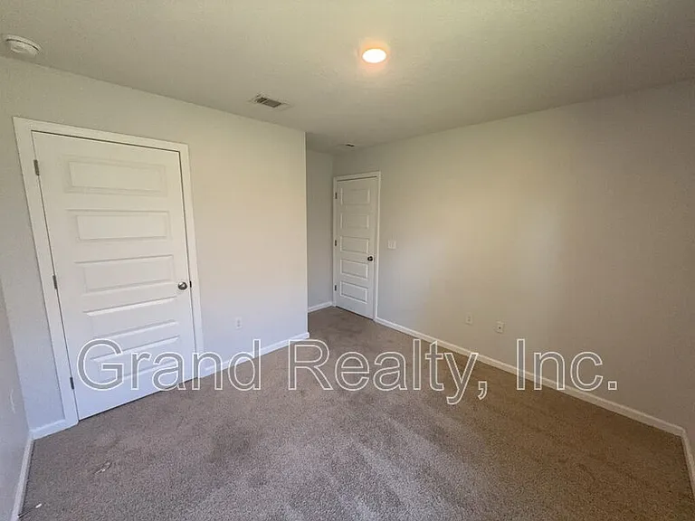 5482 Peach Dr — Photo 14