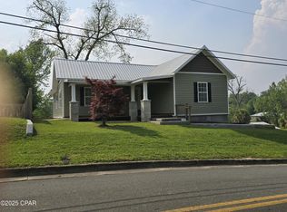 2939 Caledonia St, Marianna, FL 32446