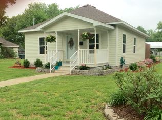 1215 E 9th St, Pittsburg, KS 66762